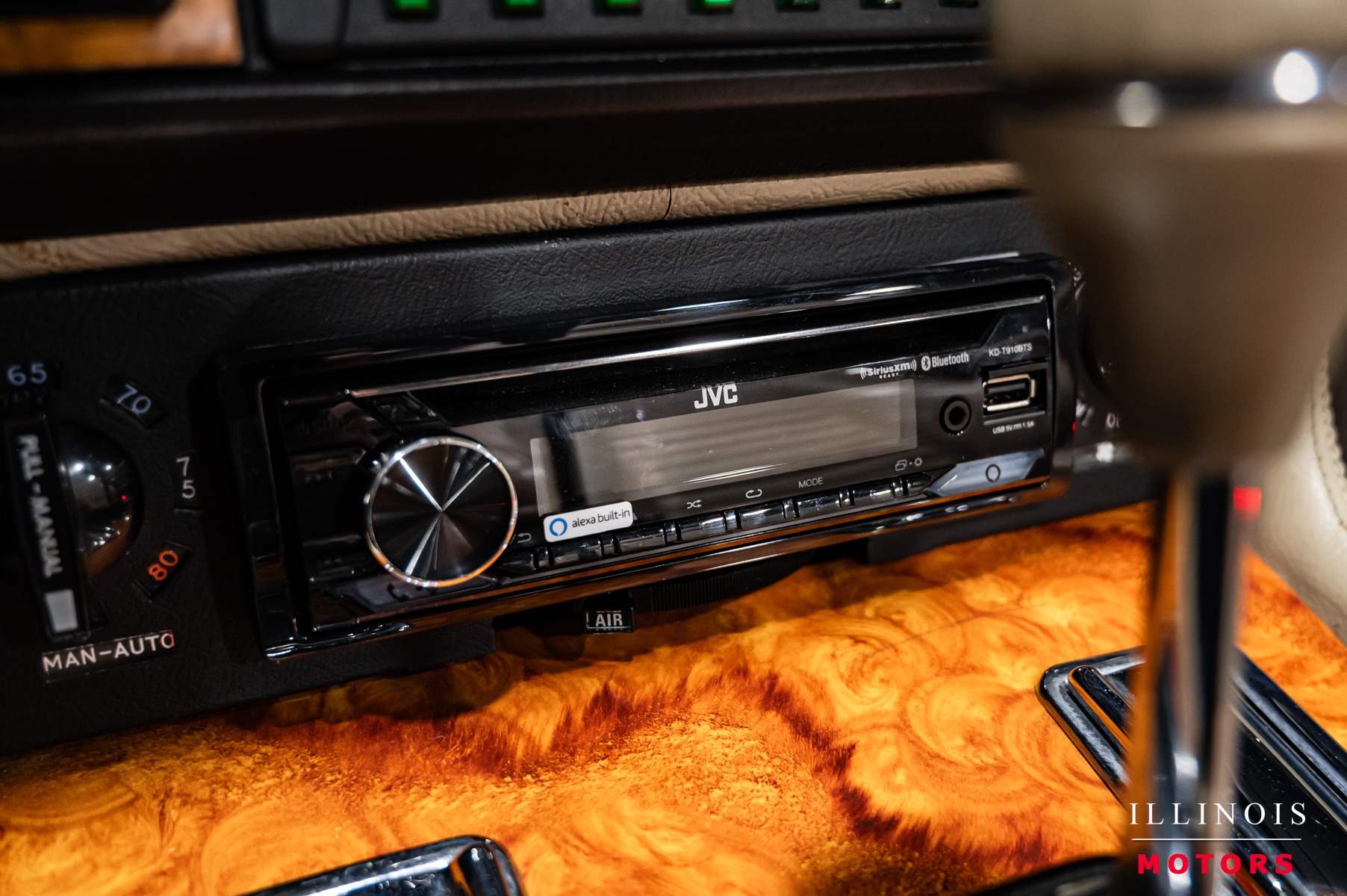 1991 Jaguar XJ photo 24
