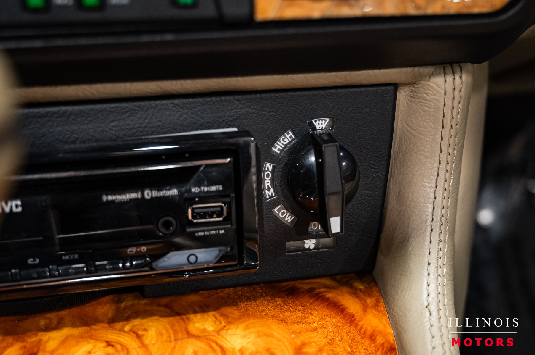 1991 Jaguar XJ photo 26