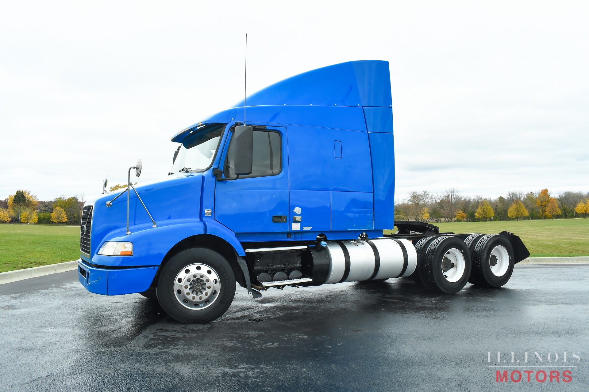 Used 2012 Volvo VNM630 Sleeper Truck Tractor For Sale (Sold) Illinois