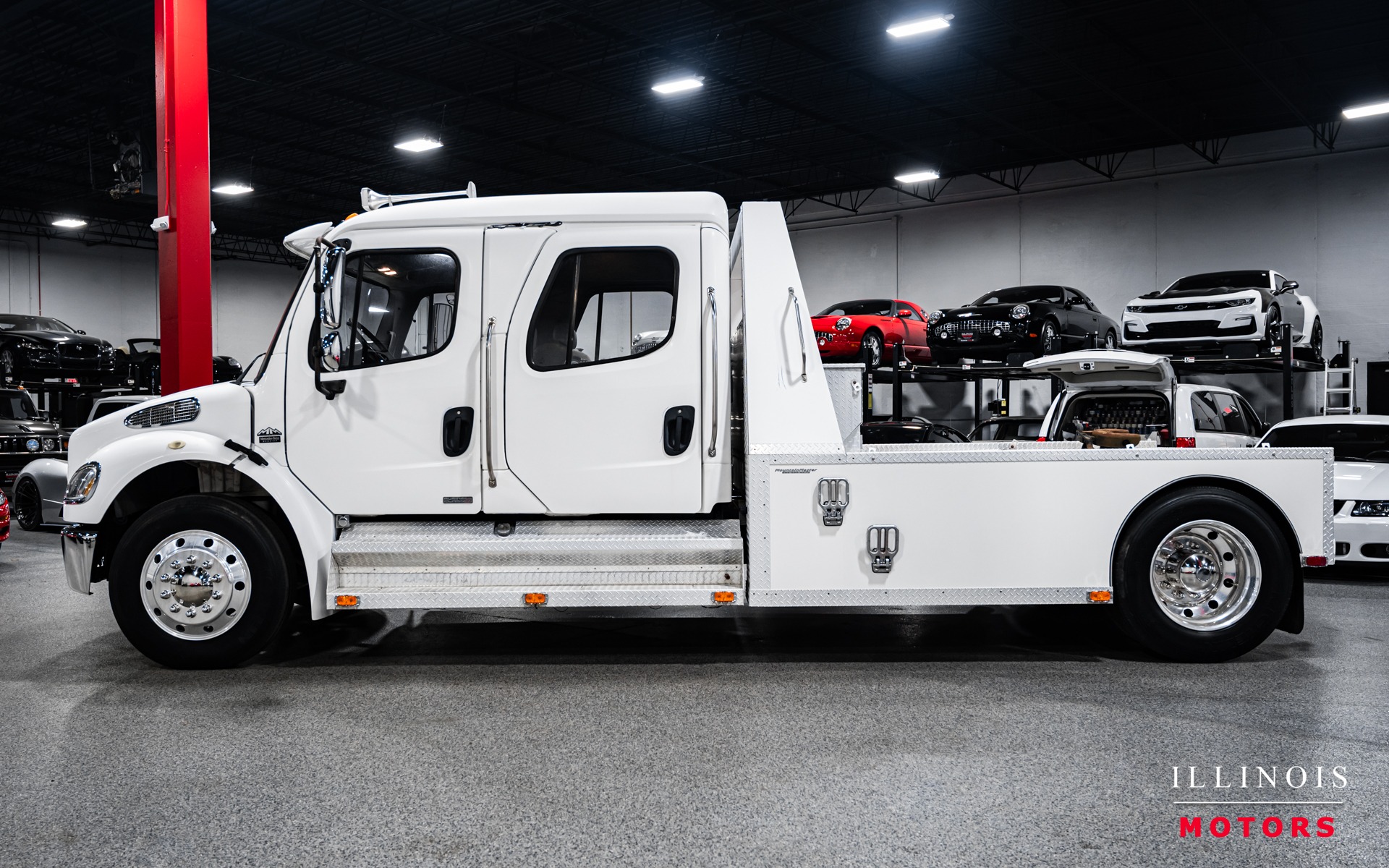 2007 Freightliner M2 106 Medium Duty photo 2