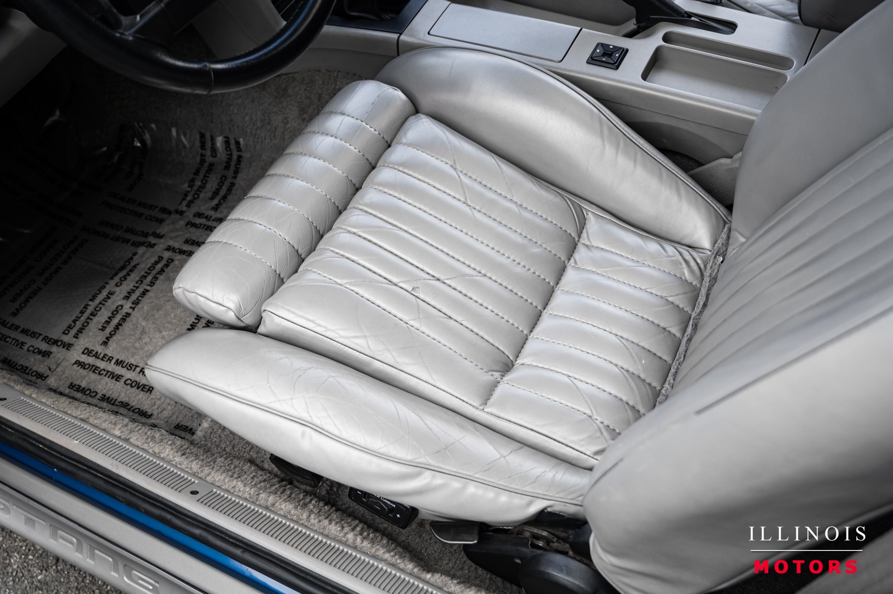 1990 Ford Mustang GT photo 16