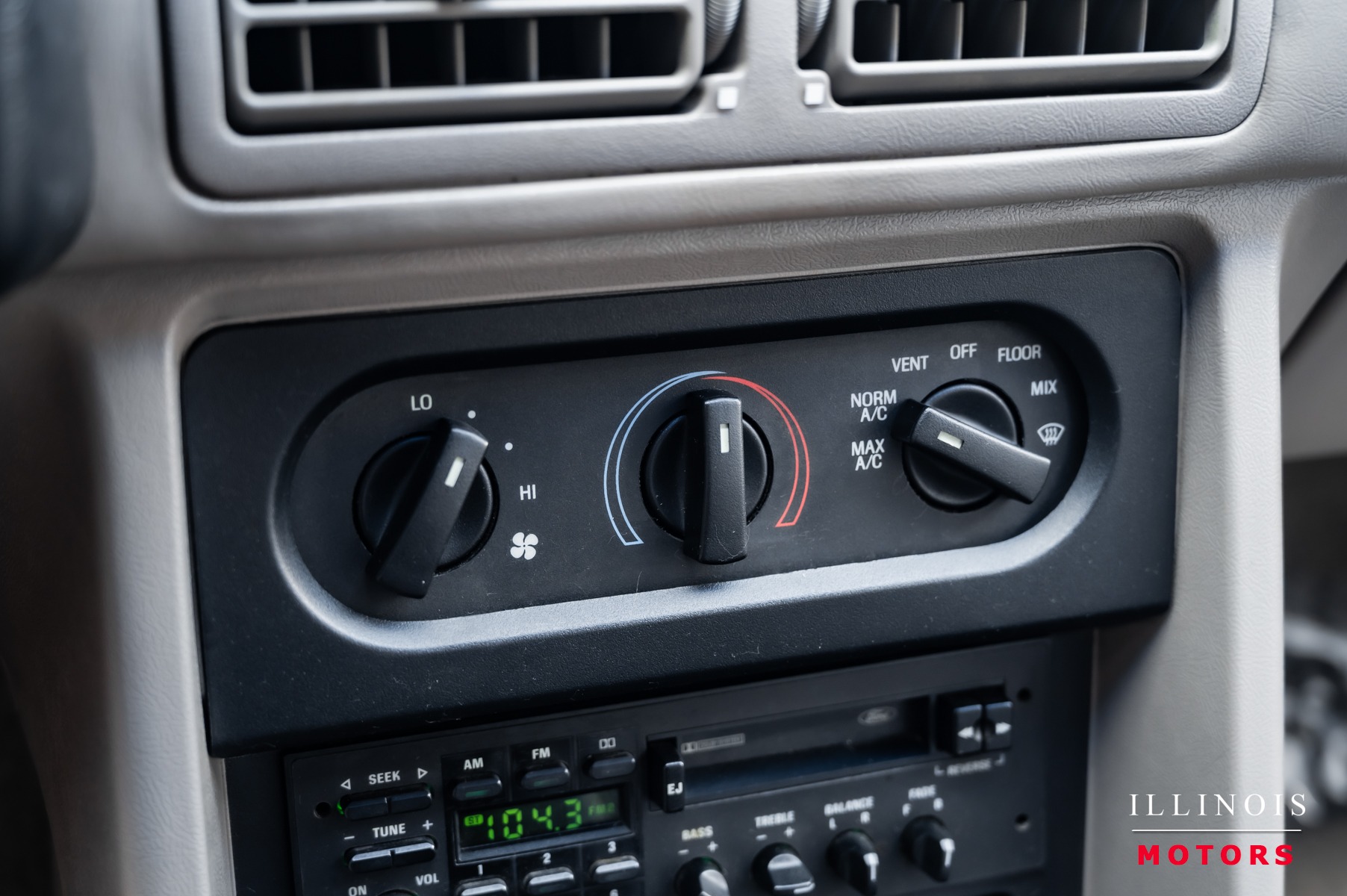 1990 Ford Mustang GT photo 19