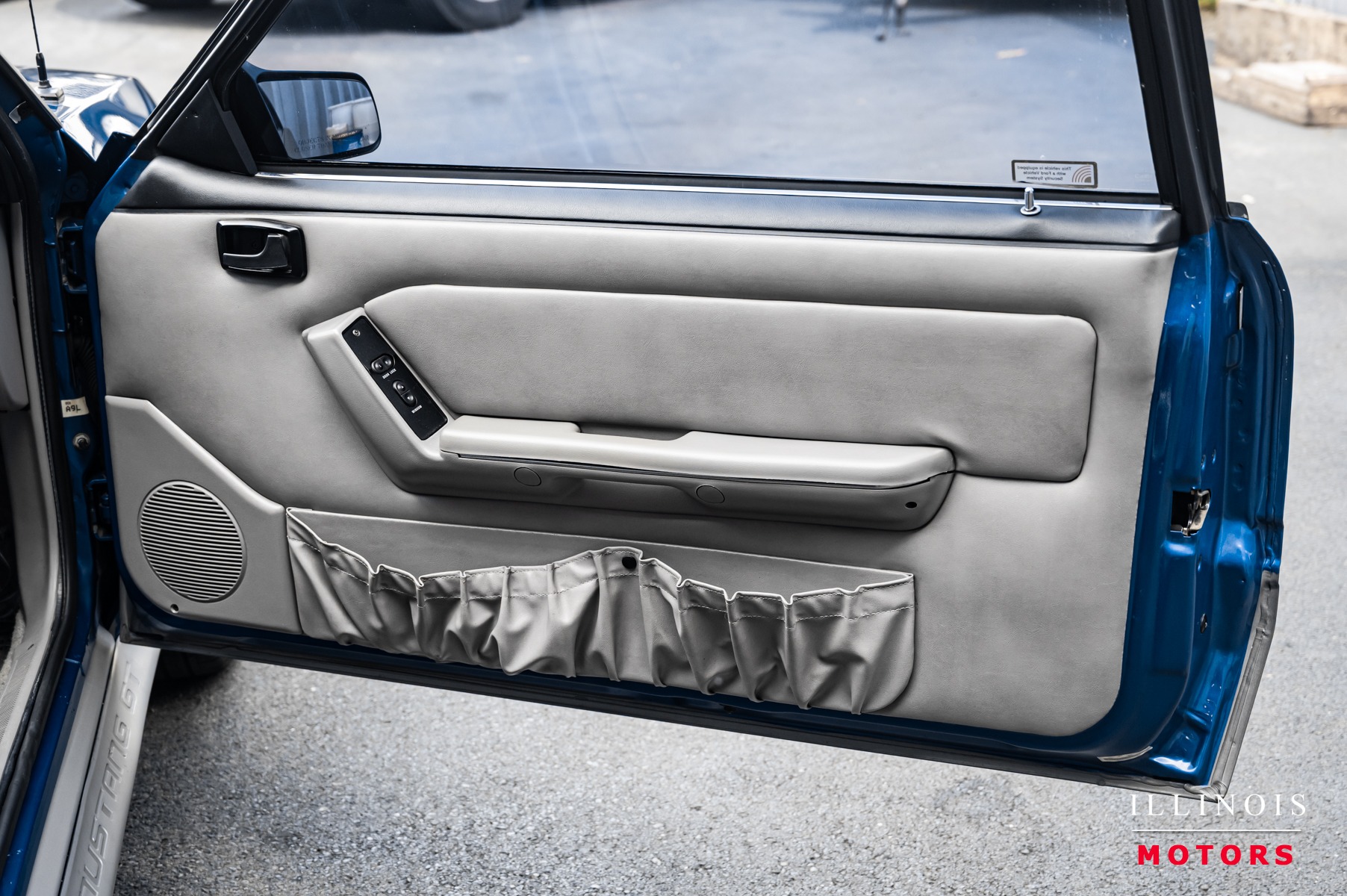 1990 Ford Mustang GT photo 31