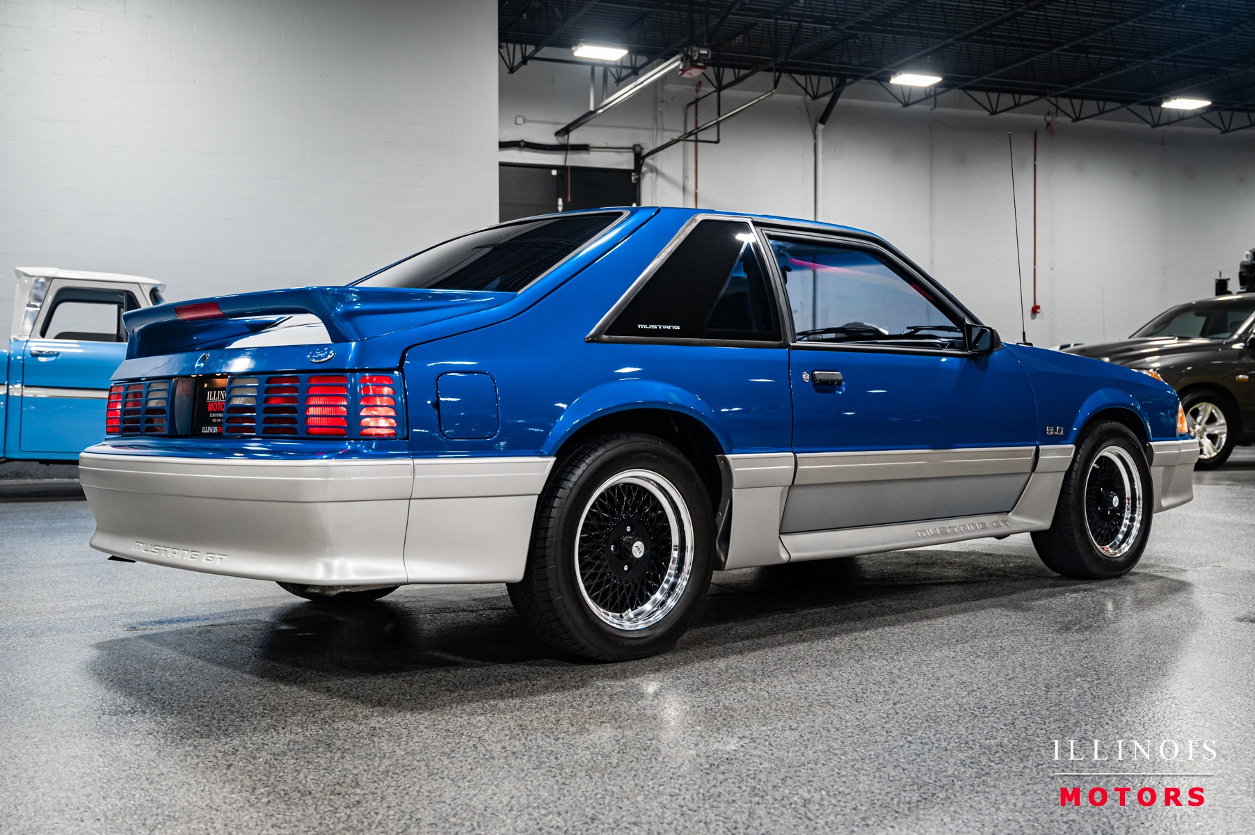 1990 Ford Mustang GT photo 2