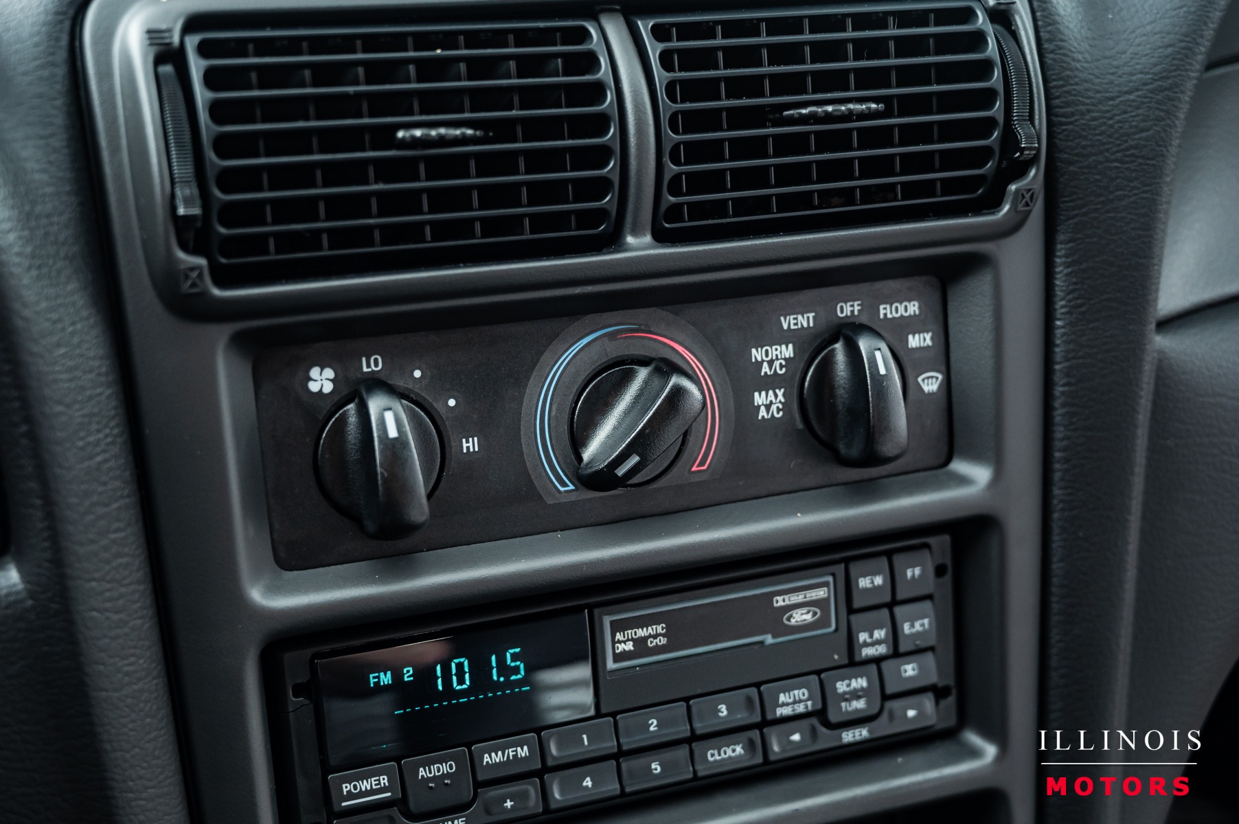 1999 Ford Mustang GT photo 24