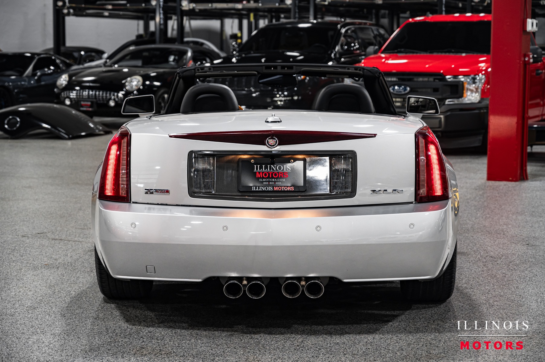 2004 Cadillac XLR photo 4