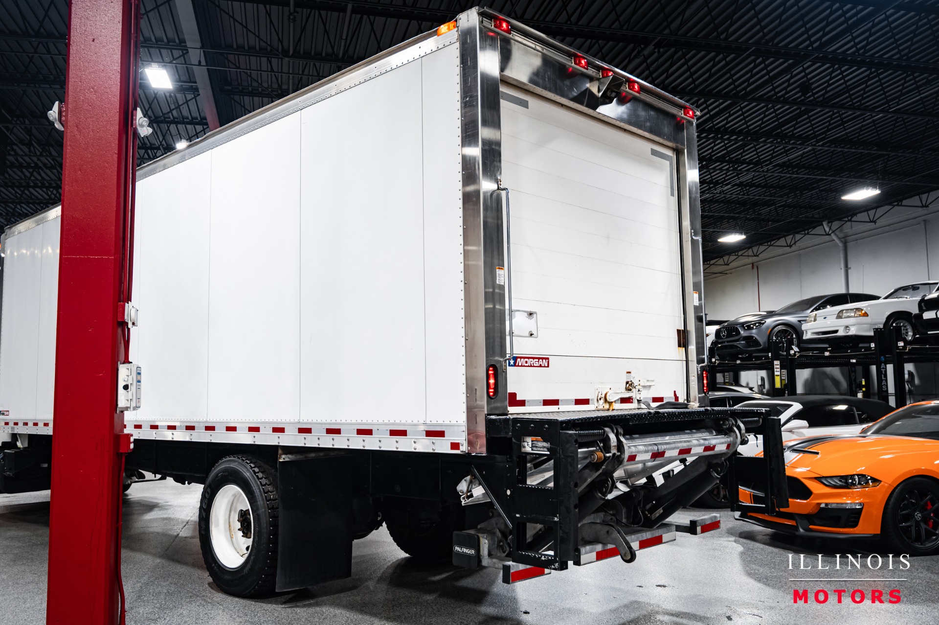 2018 Freightliner M2 106 Medium Duty photo 4