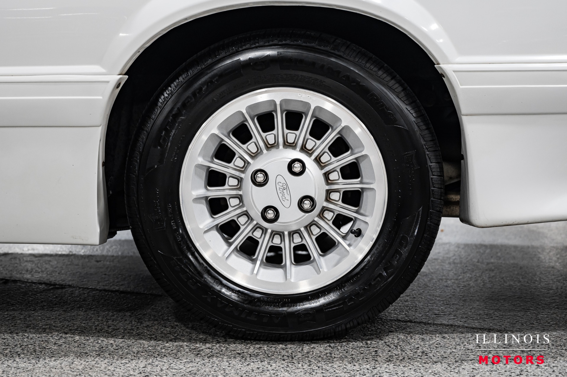 1990 Ford Mustang GT photo 10