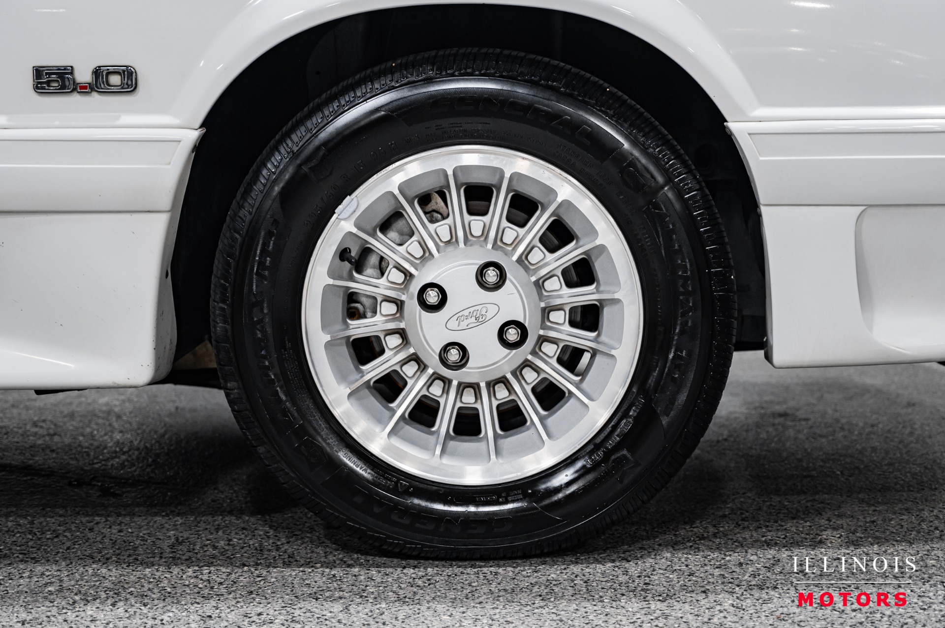 1990 Ford Mustang GT photo 12
