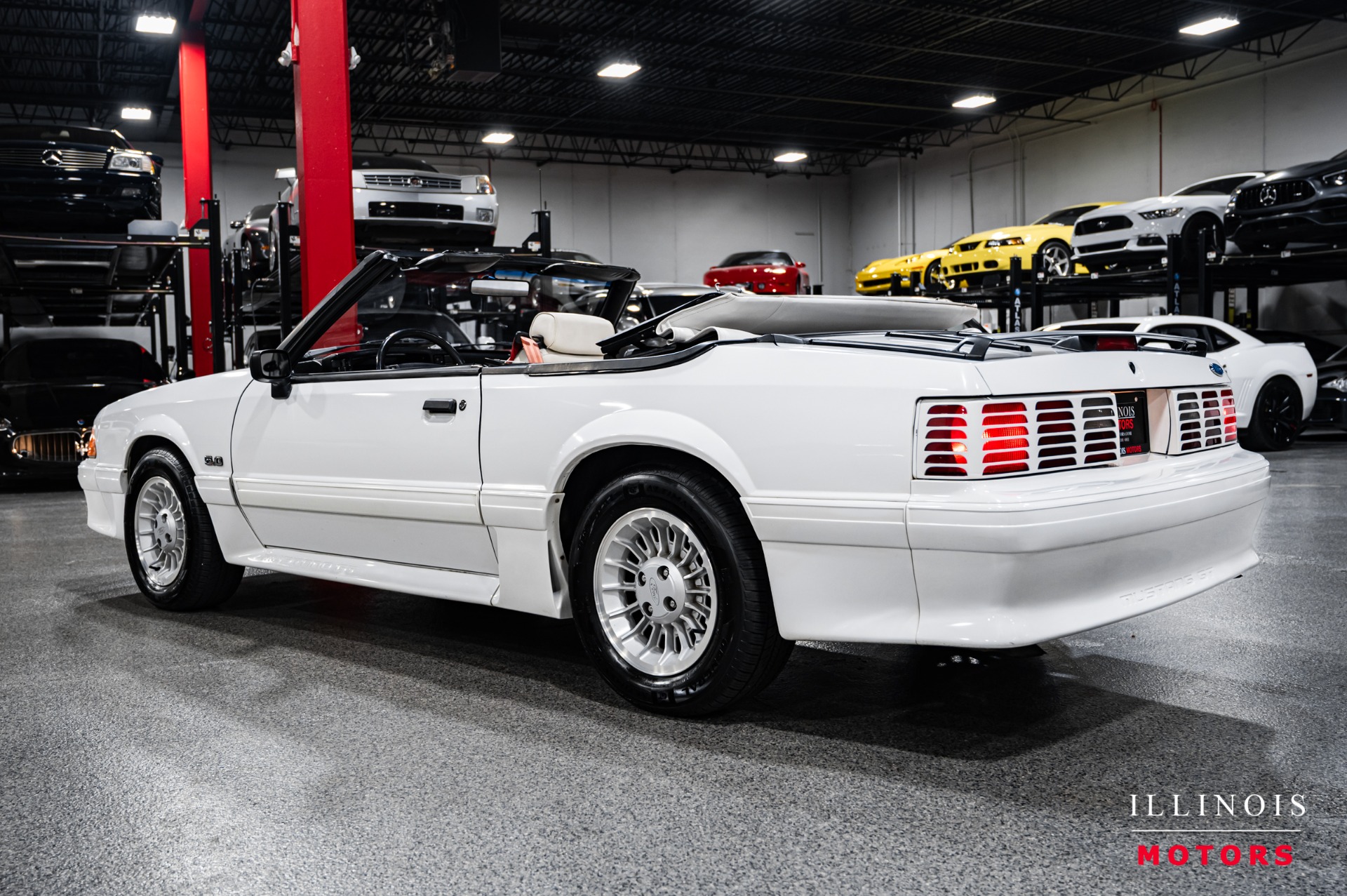 1990 Ford Mustang GT photo 3