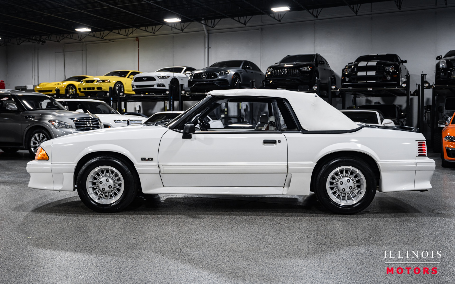 1990 Ford Mustang GT photo 32