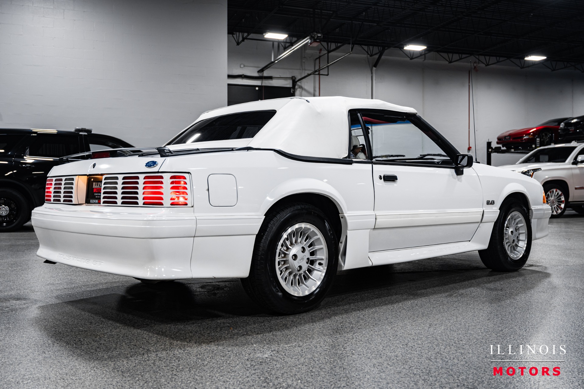 1990 Ford Mustang GT photo 34