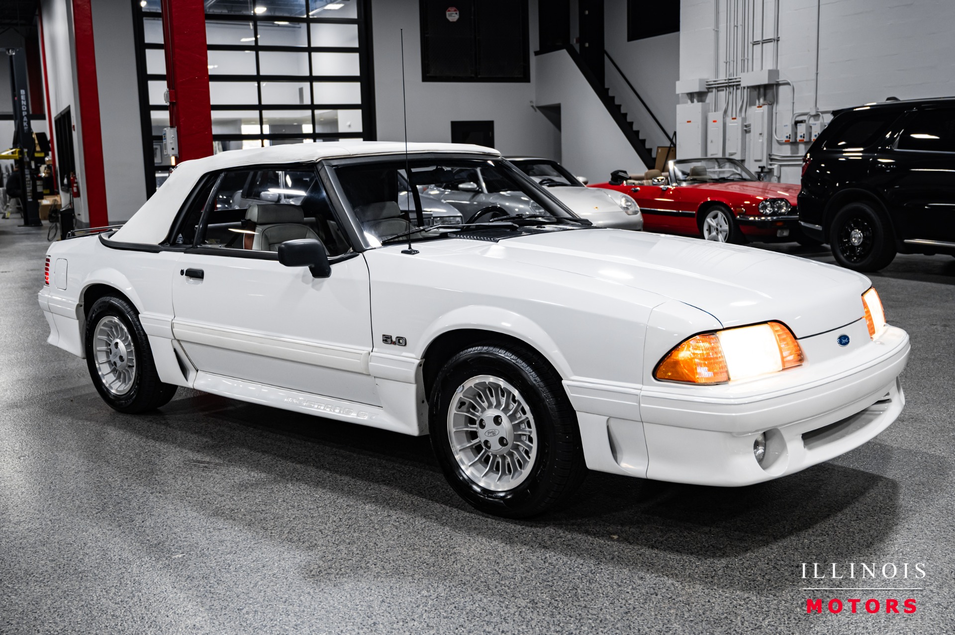 1990 Ford Mustang GT photo 35