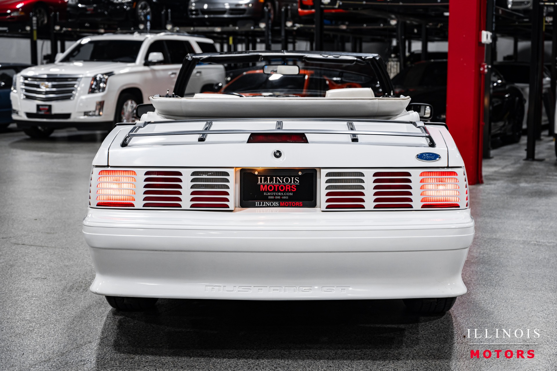 1990 Ford Mustang GT photo 4