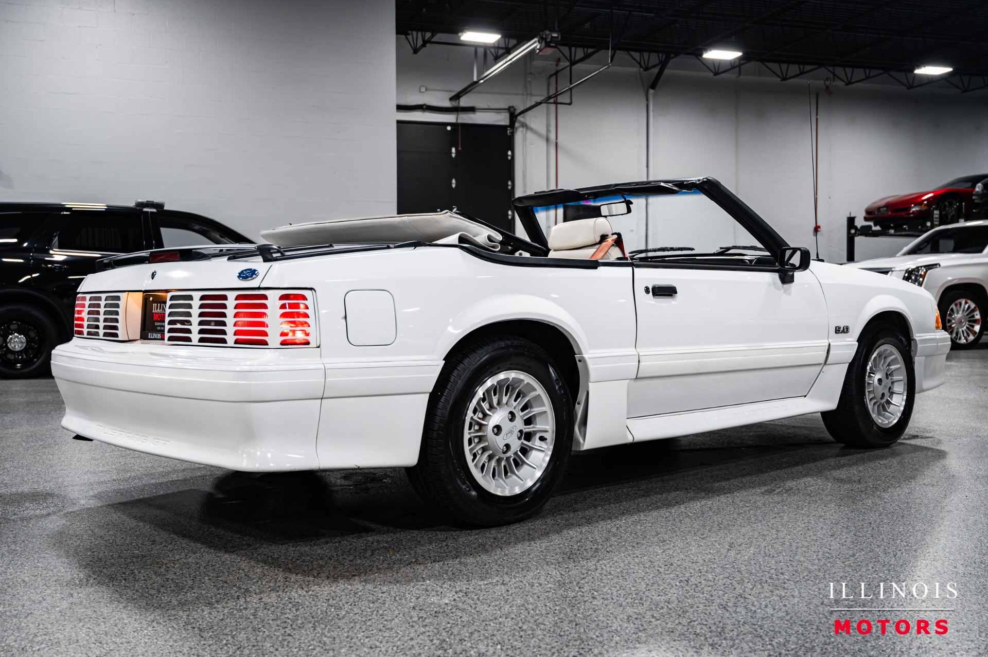 1990 Ford Mustang GT photo 5