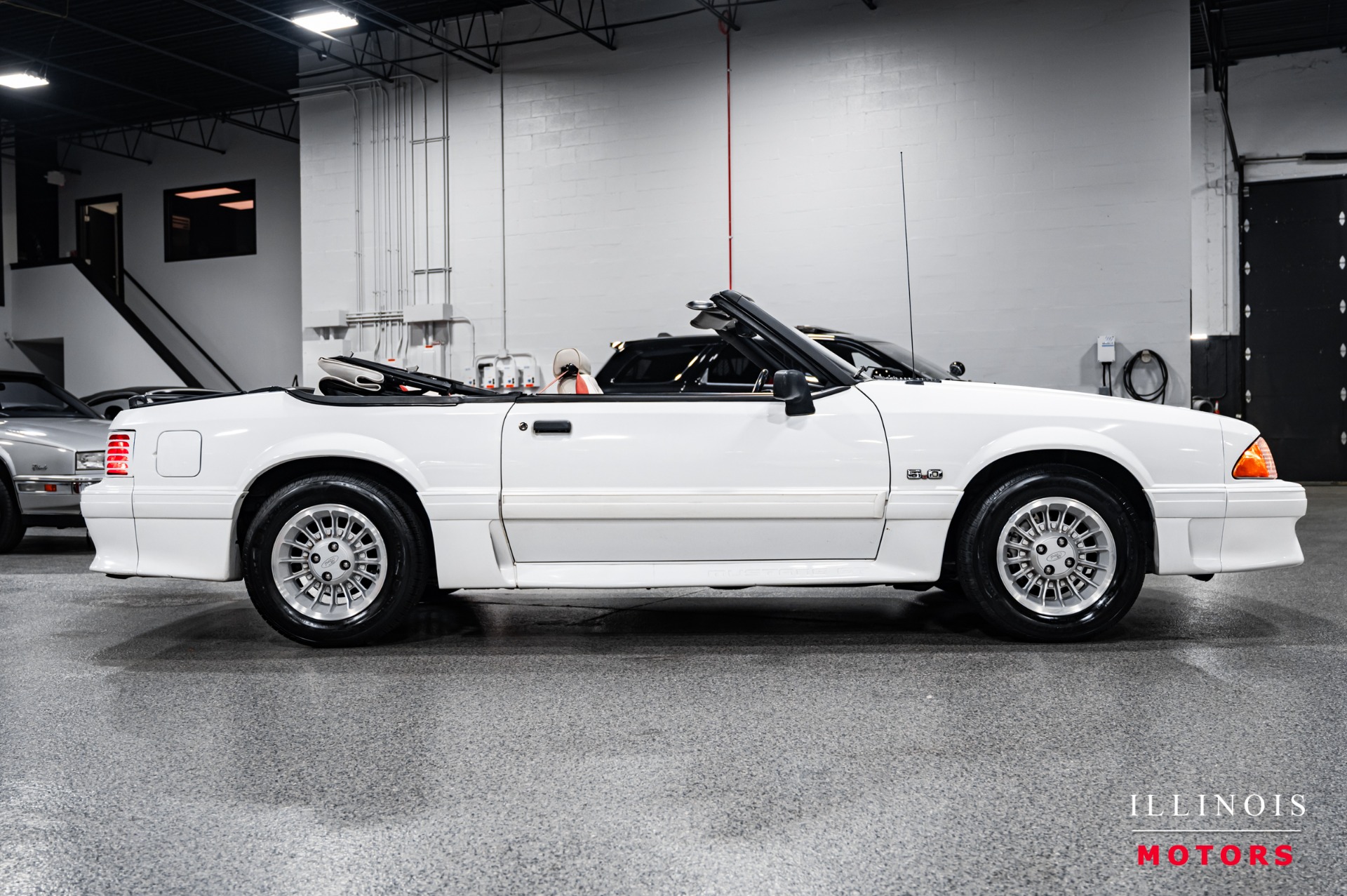 1990 Ford Mustang GT photo 6