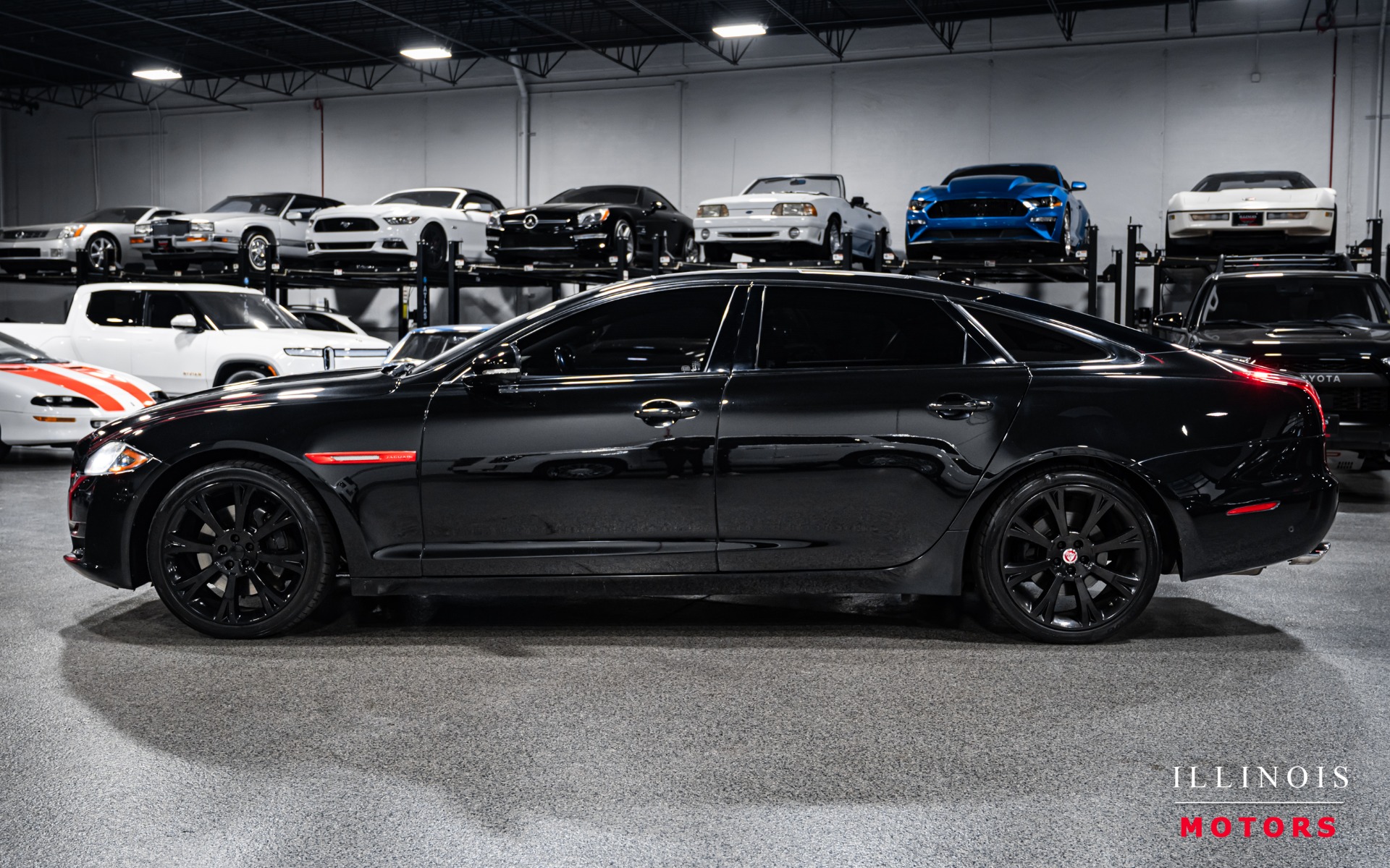 2017 Jaguar XJ XJL Portfolio photo 2