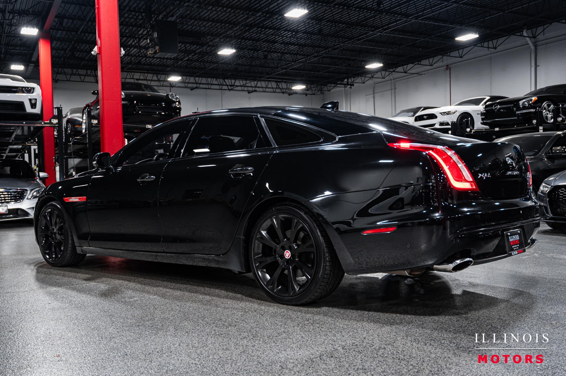 2017 Jaguar XJ XJL Portfolio photo 3