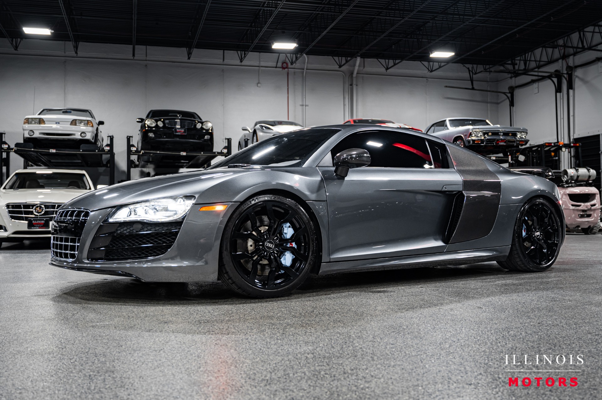 2010 Audi R8 5.2 quattro Manual's photo