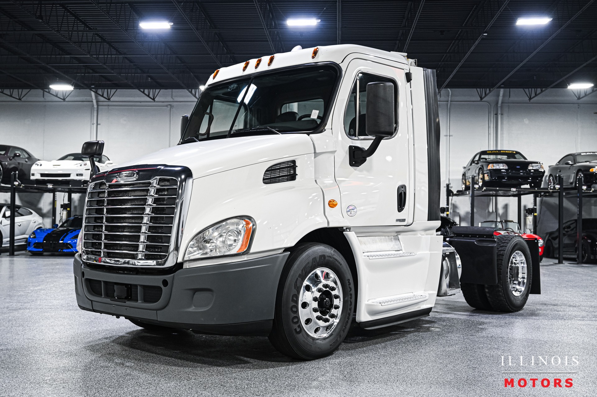 Used 2014 Freightliner Cascadia 113 Day Cab Tractor For Sale (18,800