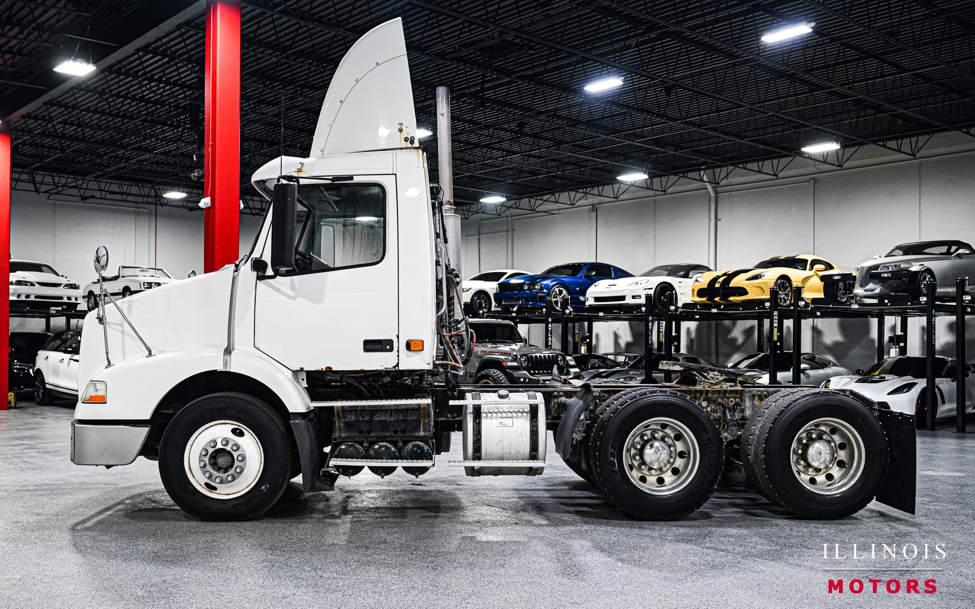 2008 Volvo Truck VNM photo 3