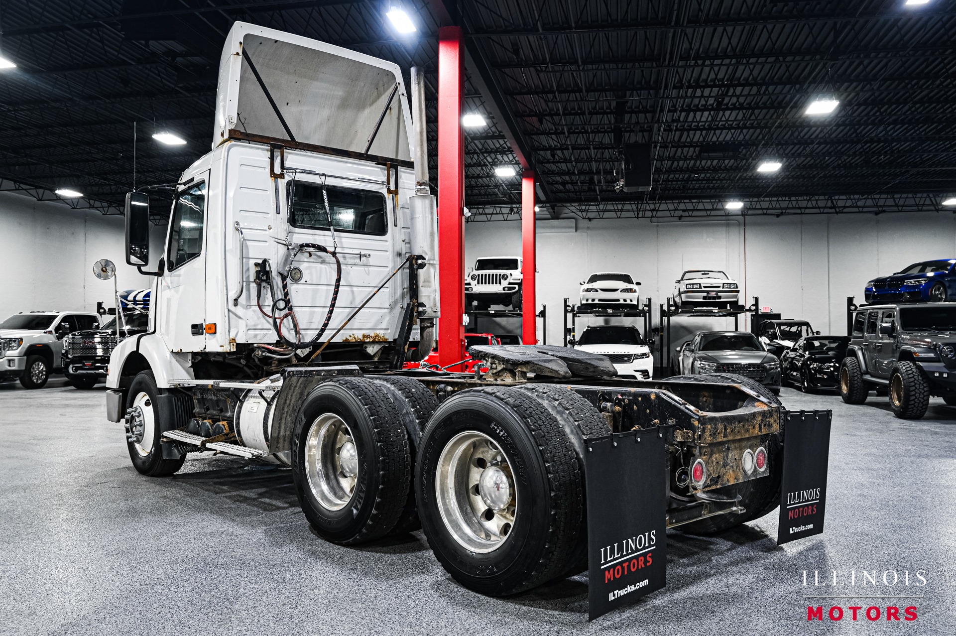 2008 Volvo Truck VNM photo 4